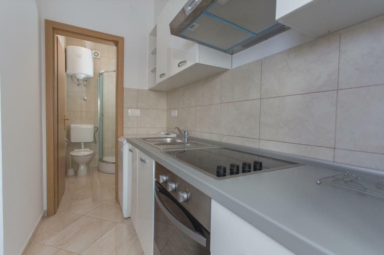 Apartment Ribica Kaštela Exteriör bild