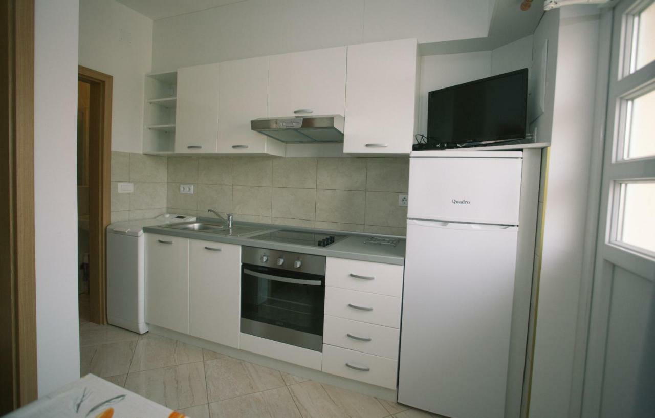Apartment Ribica Kaštela Exteriör bild